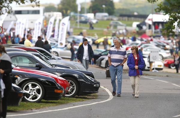 Porsche Club Displays