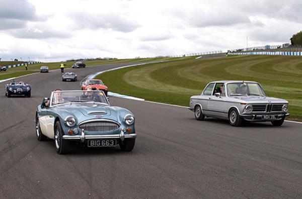 TRACK PARADES – SAT & SUN